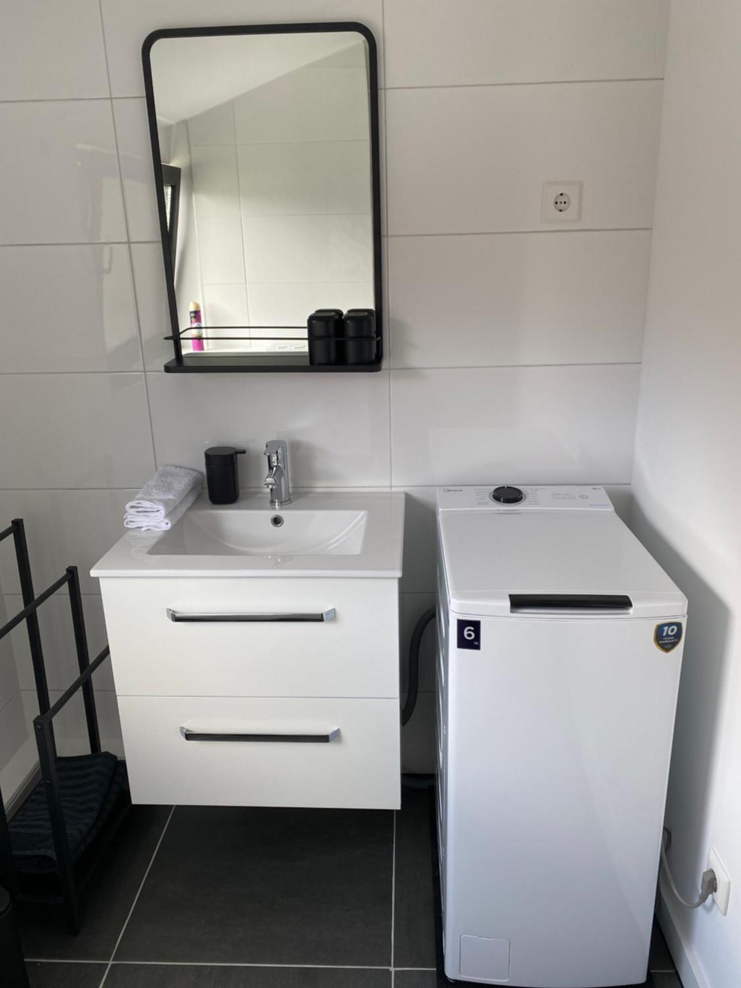 Zentrales Modernes Apartment, Naehe Zoo Und Stadion Dortmund Bagian luar foto